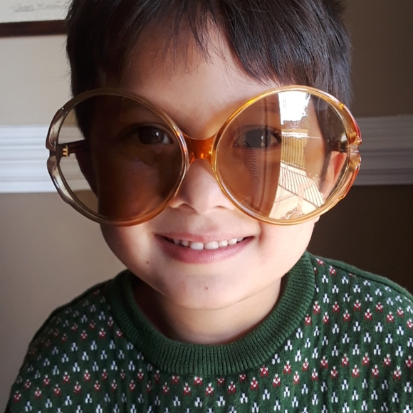 Vintage Sunglass - Picture 2 of 2